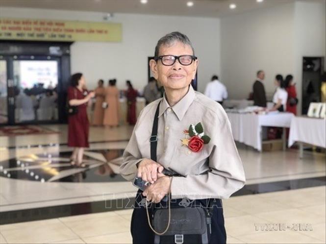 Anh hùng Lao động, Nhà giáo Nhân dân Nguyễn Đức Thìn tại Hội nghị biểu dương người khuyết tật, trẻ mồ côi và người bảo trợ tiêu biểu toàn quốc năm 2024. Ảnh: Phương Lan - TTXVN