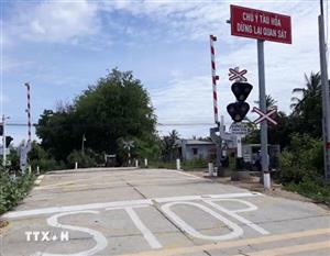 Một ngày hơn 100 trường hợp vi phạm tại điểm giao cắt giữa đường bộ và đường sắt