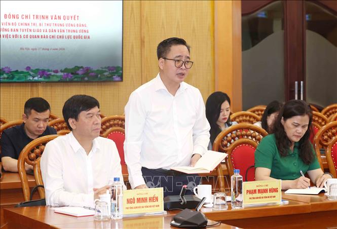 Đồng chí Phạm Mạnh Hùng, Phó Tổng Giám đốc Đài Tiếng nói Việt Nam phát biểu tại buổi làm việc. Ảnh: Phương Hoa - TTXVN