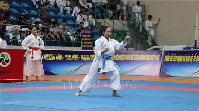 Vận động viên thi đấu nội dung Kata. Ảnh: Hồng Thái - TTXVN