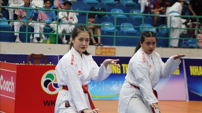 Vận động viên thi đấu nội dung Kata. Ảnh: Hồng Thái - TTXVN