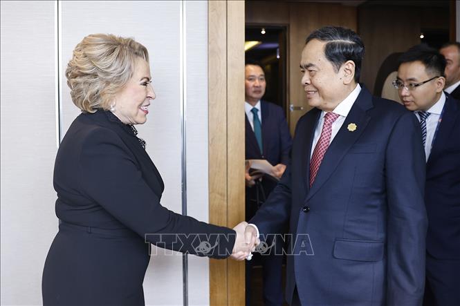 Chủ tịch Quốc hội Trần Thanh Mẫn hội kiến Chủ tịch Hội đồng Liên bang Nga Valentina Matviyenko. Ảnh: Doãn Tấn – TTXVN