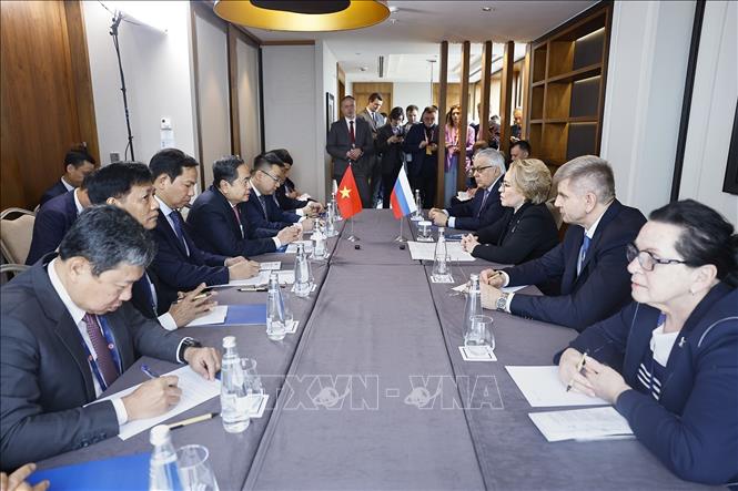 Chủ tịch Quốc hội Trần Thanh Mẫn hội kiến Chủ tịch Hội đồng Liên bang Nga Valentina Matviyenko. Ảnh: Doãn Tấn – TTXVN