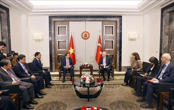 Chủ tịch Quốc hội Trần Thanh Mẫn hội kiến Chủ tịch Quốc hội Thổ Nhĩ Kỳ Numan Kurtulmus. Ảnh: Doãn Tấn – TTXVN