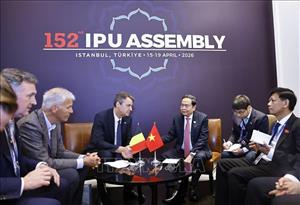 Chủ tịch Quốc hội Trần Thanh Mẫn hội kiến Chủ tịch Thượng viện Bỉ