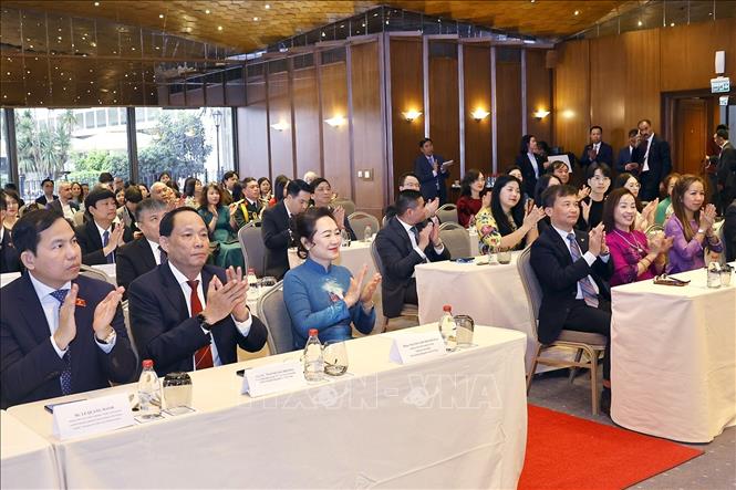 Đại biểu dự cuộc gặp. Ảnh: Doãn Tấn – TTXVN