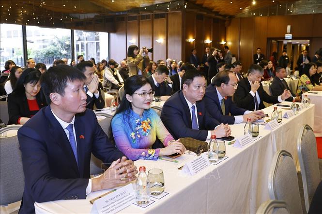 Đại biểu dự cuộc gặp. Ảnh: Doãn Tấn – TTXVN