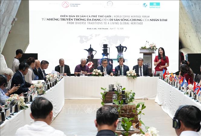 Quang cảnh diễn đàn. Ảnh: Ngọc Minh – TTXVN