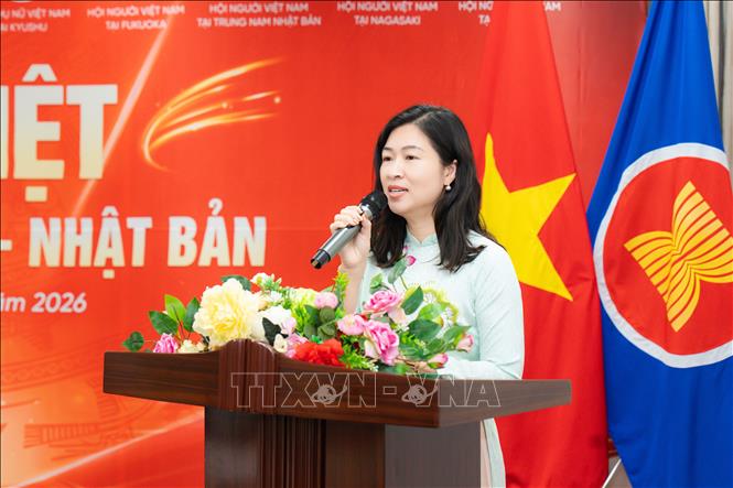 Bà Trịnh Thị Mai Phương – Tổng Lãnh sự Việt Nam tại Fukuoka phát biểu tại chương trình. Ảnh: Xuân Giao - PV TTXVN tại Nhật Bản 