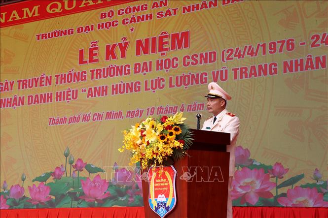 Bí thư Đảng ủy, Hiệu trưởng Trường Đại học Cảnh sát nhân dân, Phó Giáo sư, Tiến sĩ, Thiếu tướng Đỗ Anh Tuấn phát biểu. Ảnh: Hồng Đạt - TTXVN