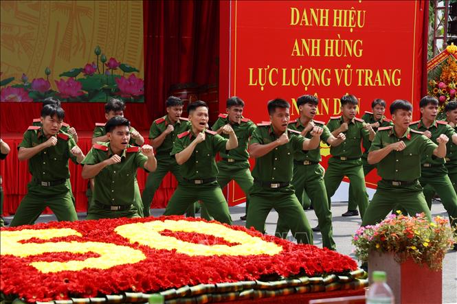 Biểu diễn võ thuật Công an nhân dân trong Lễ kỷ niệm. Ảnh: Hồng Đạt - TTXVN