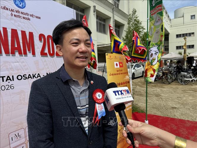 Anh Cao Thanh Định trả lời phỏng vấn của TTXVN. Ảnh: Phạm Tuân – Pv TTXVN tại Nhật Bản