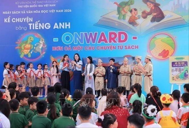 Học sinh các trường tham gia thi kể chuyện bằng tiếng Anh - 