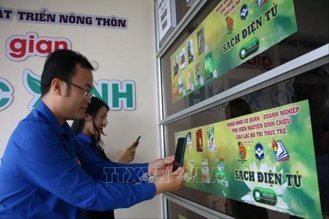 Ra mắt không gian 