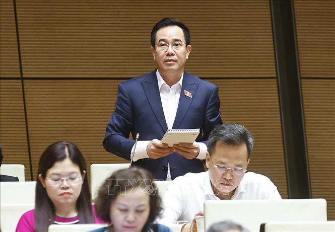 Đại biểu Quốc hội tỉnh Hưng Yên Nguyễn Văn Huy phát biểu. Ảnh: Doãn Tấn - TTXVN