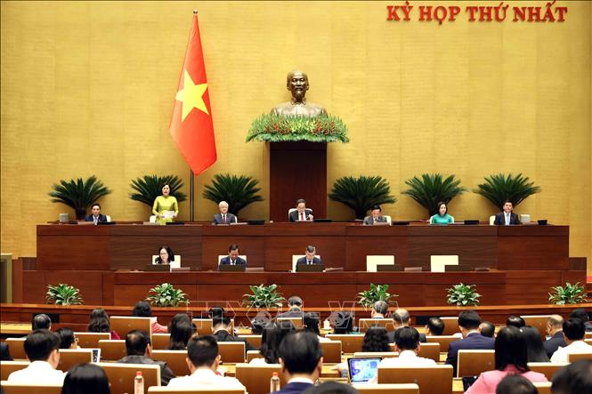 Phó Chủ tịch Quốc hội Nguyễn Thị Hồng điều hành phiên họp. Ảnh: An Đăng - TTXVN
