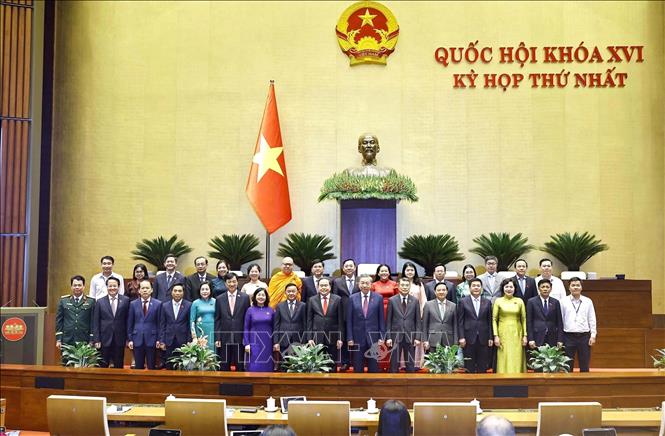 Các đồng chí Lãnh đạo Đảng và Nhà nước với đoàn Đại biểu Quốc hội thành phố Cần Thơ. Ảnh: TTXVN