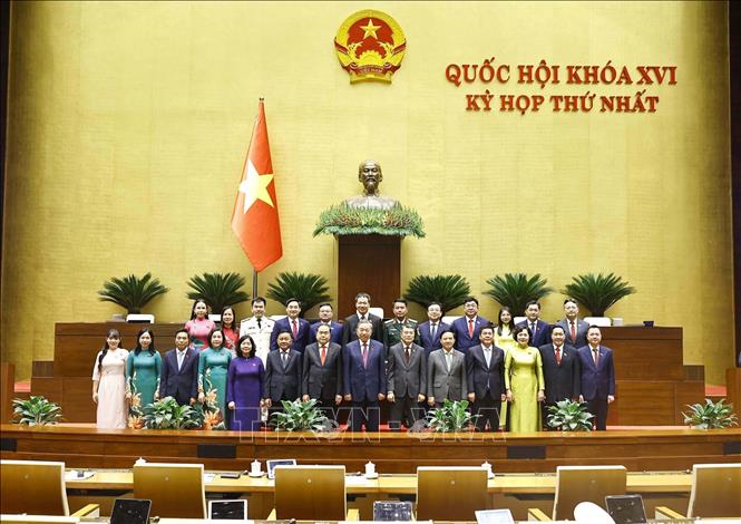 Các đồng chí Lãnh đạo Đảng và Nhà nước với đoàn Đại biểu Quốc hội tỉnh Đồng Nai. Ảnh: TTXVN