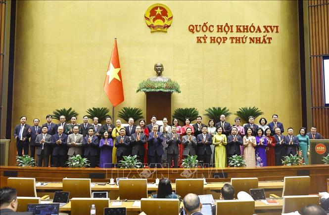 Các đồng chí Lãnh đạo Đảng và Nhà nước với đoàn Đại biểu Quốc hội thành phố Hà Nội. Ảnh: TTXVN