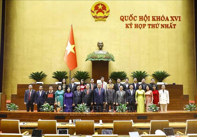 Các đồng chí Lãnh đạo Đảng và Nhà nước với đoàn Đại biểu Quốc hội tỉnh Lâm Đồng. Ảnh: TTXVN