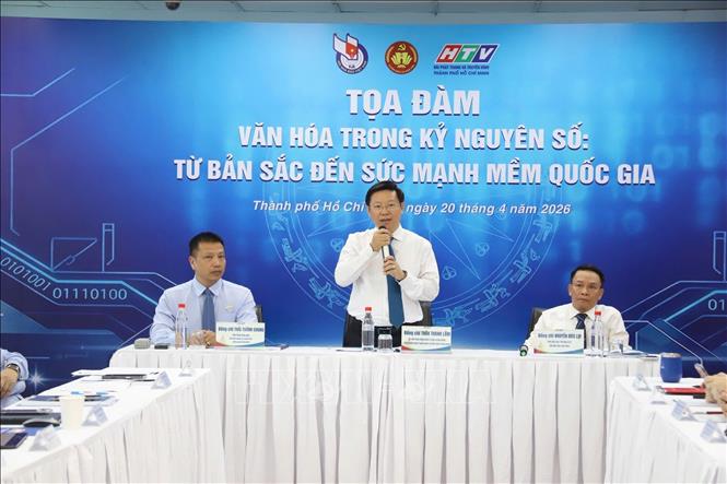 Ông Trần Thanh Lâm, Ủy viên Trung ương Đảng, Phó Trưởng Ban Tuyên giáo và Dân vận Trung ương chủ trì toạ đàm. Ảnh: Hữu Duyên - TTXVN