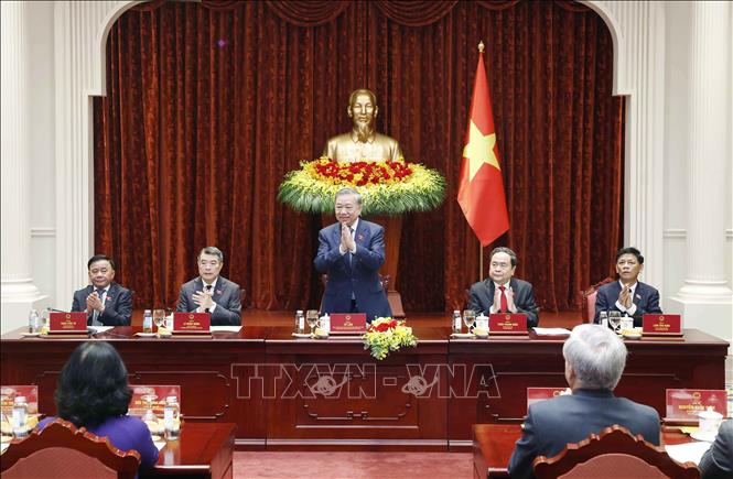 Tổng Bí thư, Chủ tịch nước Tô Lâm và các đồng chí lãnh đạo Đảng, Nhà nước tại buổi gặp mặt. Ảnh: Thống Nhất - TTXVN