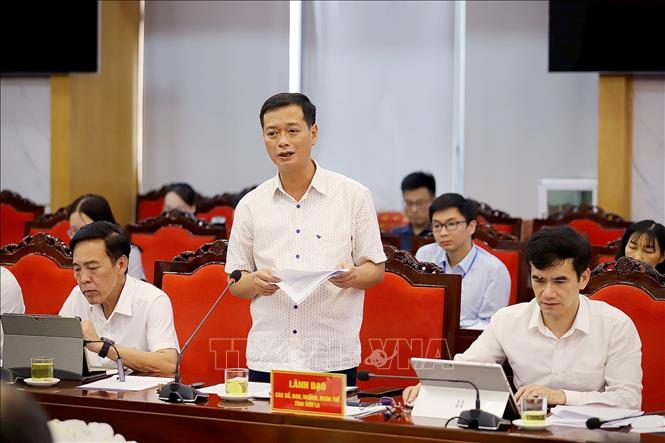 Phó Giám đốc Sở Nông nghiệp và Môi trường tỉnh Sơn La Trần Dũng Tiến phát biểu tại hội nghị. Ảnh: Trọng Đạt-TTXVN