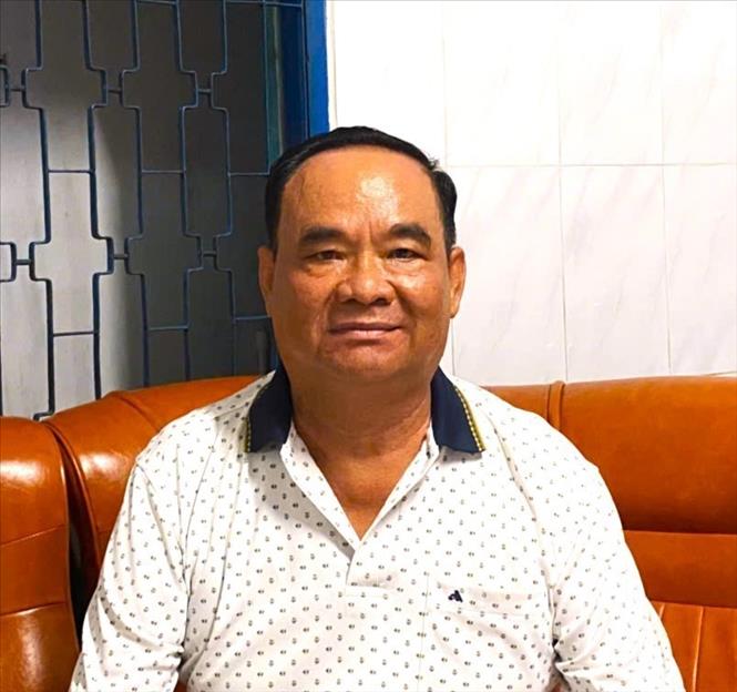 Ông Dương Ngọc Ẩn, cán bộ hưu trí phường Long An, tỉnh Tây Ninh đánh giá cao thảo luận trọng tâm, kỳ vọng giải pháp khả thi, nhất là hạ tầng, năng lượng, tạo động lực tăng trưởng nhanh, bền vững. Ảnh: Thanh Bình - TTXVN