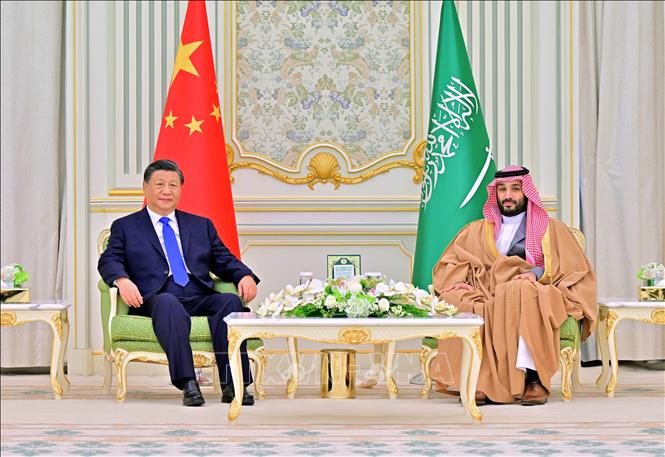 (Tư liệu)  Chủ tịch Trung Quốc Tập Cận Bình và Thái tử kiêm Thủ tướng Saudi Arabia (Arập Xêút) Mohammed bin Salman Al Saud tại cuộc gặp ở Riyadh, ngày 8/12/2022. Ảnh: THX/TTXVN