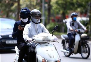 Thời tiết ngày 21/4: Bắc Bộ và Trung Bộ nắng nóng cục bộ, đề phòng dông lốc về chiều tối