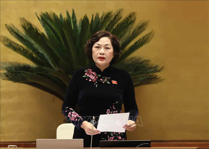 Phó Chủ tịch Quốc hội Nguyễn Thị Hồng điều hành phiên họp. Ảnh: An Đăng - TTXVN