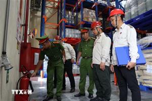 Báo động nguy cơ cháy nổ cao ở siêu đô thị Thành phố Hồ Chí Minh mùa nắng nóng