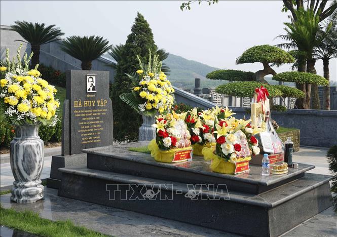 Khu mộ Tổng Bí thư Hà Huy Tập tại xã Cẩm Hưng, tỉnh Hà Tĩnh. Ảnh: Thống Nhất -TTXVN