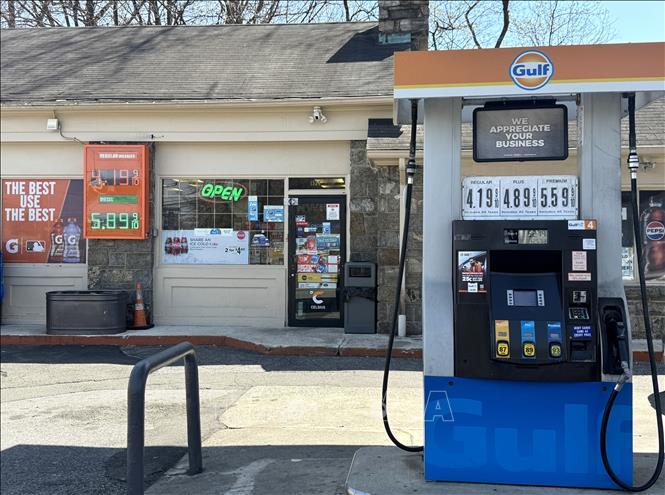 Một trạm xăng tại bang Connecticut, Mỹ. Ảnh: Đoàn Hùng - PV TTXVN tại Mỹ