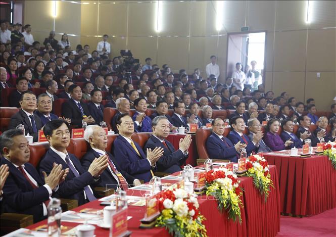 Tổng Bí thư, Chủ tịch nước Tô Lâm và các đồng chí lãnh đạo, nguyên lãnh đạo Đảng, Nhà nước tham dự. Ảnh: Thống Nhất -TTXVN