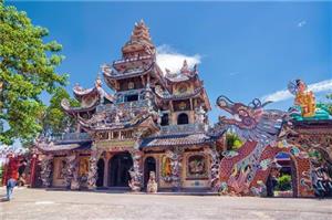 Phù hoa từ mảnh vụn: Chuyện về ngôi chùa 