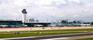 Tăng lượt cất, hạ cánh Sân bay quốc tế Tân Sơn Nhất dịp nghỉ lễ 30/4-1/5