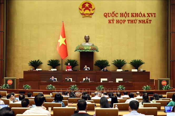 Phó Chủ tịch Quốc hội Nguyễn Thị Thanh điều hành phiên họp. Ảnh: An Đăng - TTXVN