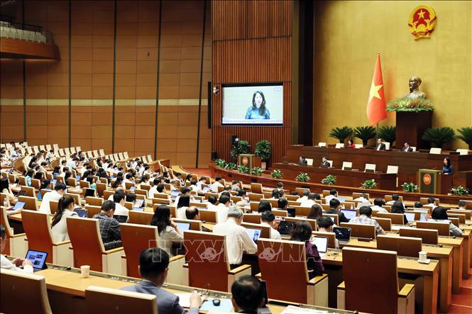 Bộ trưởng Bộ Văn hóa, Thể thao và Du lịch Lâm Thị Phương Thanh phát biểu giải trình, làm rõ một số vấn đề đại biểu Quốc hội nêu. Ảnh: An Đăng - TTXVN