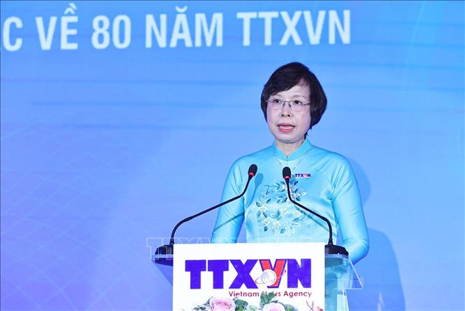 Đồng chí Vũ Việt Trang, Ủy viên Ban Thường vụ các cơ quan Đảng Trung ương, Bí thư Đảng ủy, Tổng Giám đốc Thông tấn xã Việt Nam, Phó trưởng Ban Tuyên giáo và Dân vận Trung ương, Chủ tịch Liên Chi hội Nhà báo TTXVN, Chủ tịch Hội đồng Giải phát biểu. Ảnh: Minh Đức - TTXVN