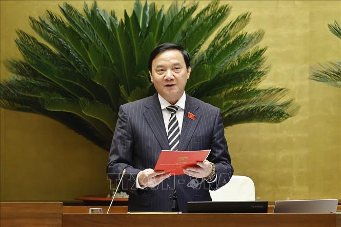 Phó Chủ tịch Quốc hội Nguyễn Khắc Định điều hành nội dung về Dự thảo Nghị quyết của Quốc hội về việc thành lập thành phố Đồng Nai trực thuộc Trung ương. Ảnh: Doãn Tấn - TTXVN