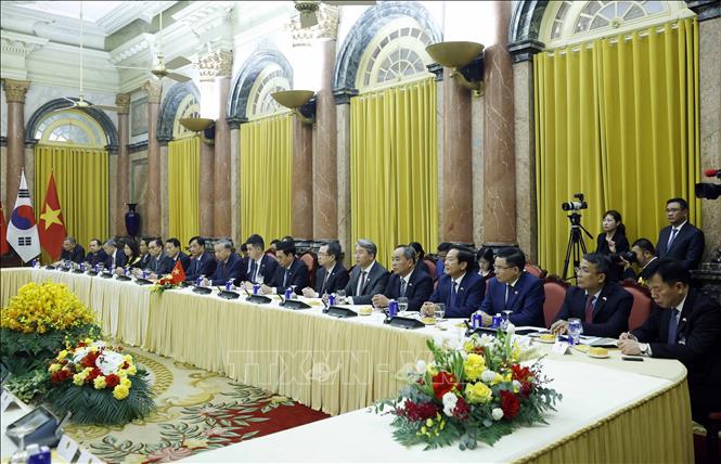 Tổng Bí thư, Chủ tịch nước Tô Lâm và đoàn cấp cao Việt Nam tại cuộc hội đàm. Ảnh: Thống Nhất – TTXVN