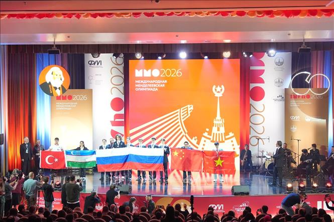 Em Nguyễn Hữu Tuệ, học sinh lớp 12, trường Trung học phổ thông chuyên Khoa học tự nhiên, Đại học Quốc gia Hà Nội đạt huy chương Bạc. Ảnh: Trần Hải - PV TTXVN tại Nga 