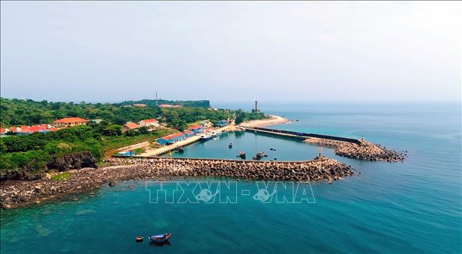 A small harbor at Con Co island. VNA Photo: Nguyên Linh