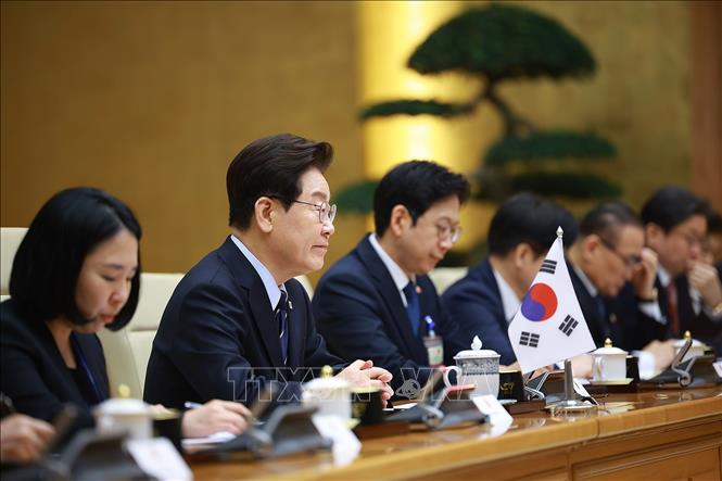 Tổng thống Hàn Quốc Lee Jae Myung phát biểu tại cuộc hội kiến Thủ tướng Lê Minh Hưng. Ảnh: Dương Giang – TTXVN
