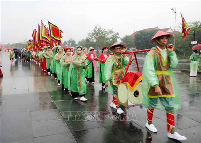 Lễ rước kiệu của các xã, phường về Khu di tích lịch sử Quốc gia đặc biệt Đền Hùng. Ảnh: Tạ Toàn - TTXVN
