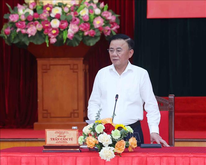 Đồng chí Trần Cẩm Tú, Uỷ viên Bộ Chính trị, Thường trực Ban Bí thư phát biểu chỉ đạo hội nghị. Ảnh: Phương Hoa - TTXVN