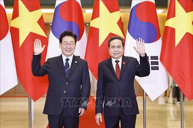 Chủ tịch Quốc hội Trần Thanh Mẫn hội kiến Tổng thống Hàn Quốc Lee Jae Myung. Ảnh: Doãn Tấn - TTXVN