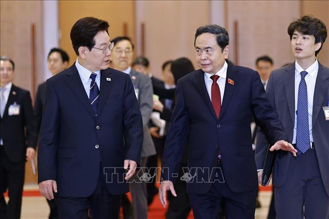Chủ tịch Quốc hội Trần Thanh Mẫn và Tổng thống Hàn Quốc Lee Jae Myung. Ảnh: Doãn Tấn - TTXVN