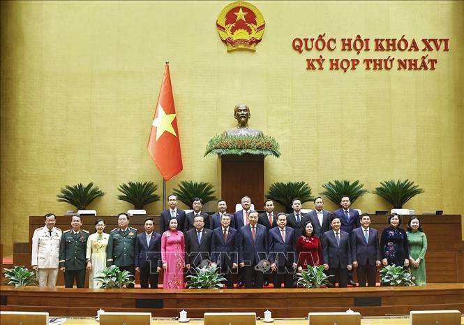 Lãnh đạo Đảng, Nhà nước chụp ảnh lưu niệm với đoàn đại biểu Quốc hội tỉnh Tây Ninh. Ảnh: Doãn Tấn - TTXVN